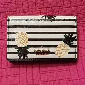 Kate Spade Pineapple Wallet 🍍